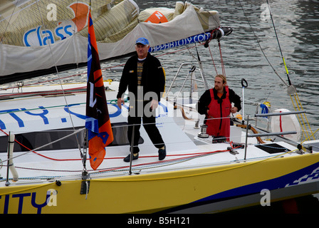 Inizio della transat Jacques Vabre in Le Havre porto Normandia Francia Yvan Noblet e Patrick Morvan Appart City skipper Foto Stock