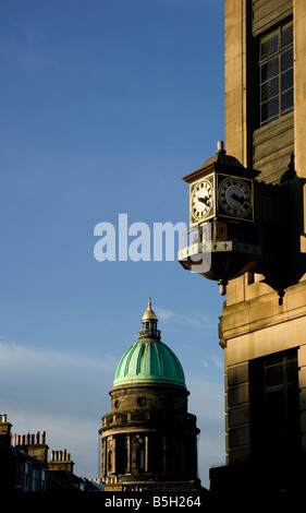 Orologio di Fraser, shopping store con cupola in rame di West Register House, Charlotte Square west end di Edimburgo, Scozia, Regno Unito, Foto Stock