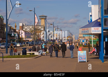 Una vista lungo il Golden Mile lungomare di Great Yarmouth Norfolk Regno Unito Foto Stock