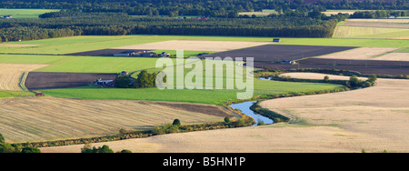 Vista attraverso il Carse di Stirling e il fiume Forth, Stirling, Scozia, Regno Unito. Foto Stock