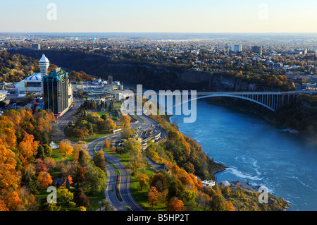 Rainbow ponte sul fiume Niagara Foto Stock