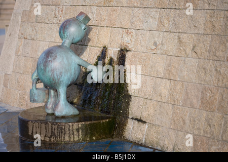 Un Tom Otterness scultura a Scheveningen sculpture park Foto Stock