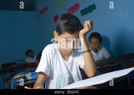 Scuola nicaraguense boy Christian Calero Gutierrez Foto Stock