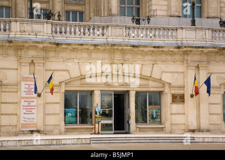 Bucarest Romania Museo dei Costumi tradizionali nella Casa del Popolo Casa Poporului Foto Stock