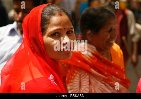 Ritratto di donna di Rajasthani in abito locale in Pushkar India Foto Stock