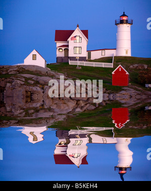 Nubble luce su Cape Neddick, Maine Foto Stock