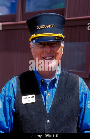 1, un uomo, conduttore del treno, dipendente, lavoratore, lavorare, lavorare sulla ferrovia, black hills ferrovia centrale, hill city, Black Hills, Dakota del Sud Foto Stock