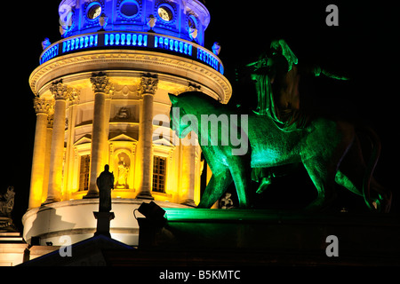 Deutscher Dom a Gendarmenmarkt a Berlino durante il festival delle luci 2008; Germania; Festival des Lichts in Berlin 2008 Foto Stock