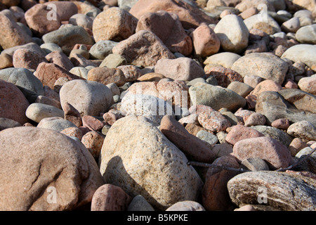 Pietre nel letto asciutto del fiume Foto Stock