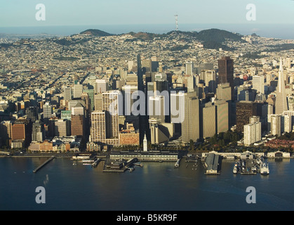 Vista aerea sopra San Francisco financial district ferry building Market Street classe uno spazio ufficio Foto Stock