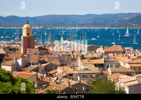 Una vista sui tetti di Saint Tropez / Costa Azzurra / PROVENZA / Francia meridionale Foto Stock