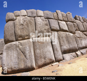 Grandi pietre in fortezza Inca pareti Sacsayhuaman Cusco Peru Sud America Foto Stock