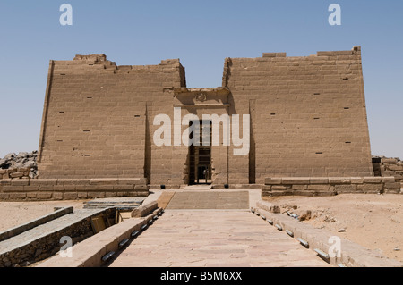 Vista esterna del periodo romano Kalabsha tempio di Mandulis una minore Nubian sun dio costruita dall'Imperatore Augusto vicino a Aswan Egitto Foto Stock