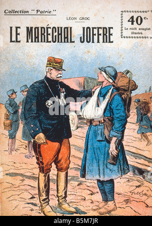 1FK 1817 E1916 1 Joffre e soldato ferito Stampa 1916 Joffre Giuseppe maresciallo francese come di 1916 Comandante in Capo del Nord un Foto Stock