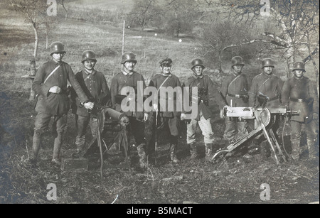 2 G55 W1 1917 14 tedesco mitraglieri WWI 1917 Storia Prima Guerra Mondiale fronte occidentale foto di gruppo tedesco mitraglieri Photo post Foto Stock