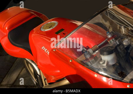 Close up di un rosso Ducati 916 Italiano Superbike Foto Stock