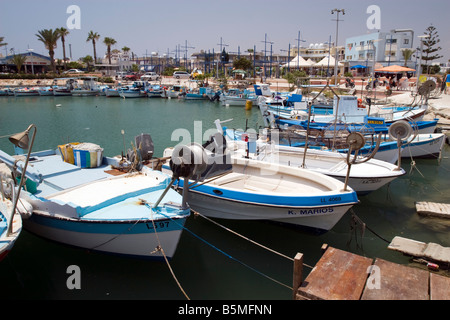 Vista del Aiga Napa Cipro porto barche da pesca. Foto Stock