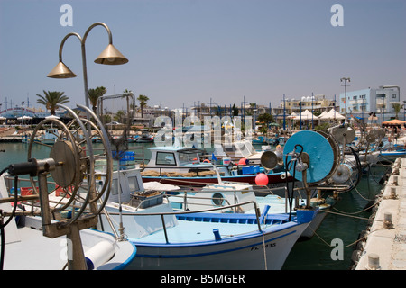 Vista del Aiga Napa Cipro porto barche da pesca. Foto Stock