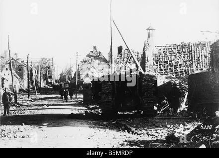 9 1917 11 20 A2 10 e scene di strada a Cambrai 1917 Guerra Mondiale uno 1914 18 Western Serbatoio anteriore battaglia nei pressi di Cambrai 20 29 Novem ber 1 Foto Stock