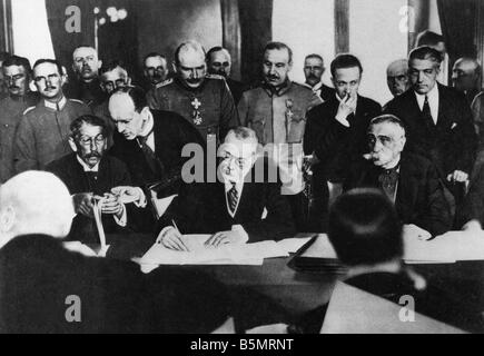 9 1918 5 7 A2 2 La pace di Bucarest 1918 Firma Guerra Mondiale 1 La Romania conclusione di pace tra le Potenze Centrali e rumeno Foto Stock
