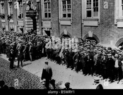 9EN 1914 8 4 A1 1 e mobilitazione in London 1914 Photo la Prima Guerra Mondiale la Gran Bretagna entrata in guerra il 4 agosto 1914 dopo la GE Foto Stock