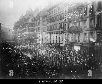 9FK 1918 11 22 A1 2 le truppe francesi a Strasburgo 1918 Photo World War I 1914 18 fine della guerra Strasburgo è occupata dal Fren Foto Stock