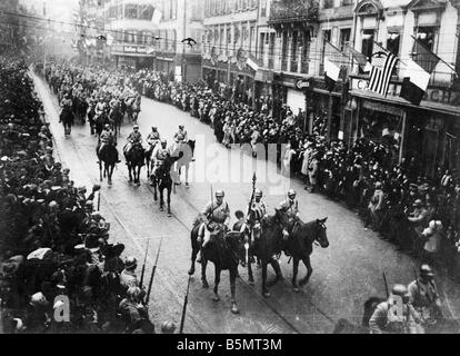 9FK 1918 11 22 A1 le truppe francesi a Strasburgo 1918 Photo World War I 1914 18 fine della guerra Strasburgo è occupata dai Francesi Foto Stock