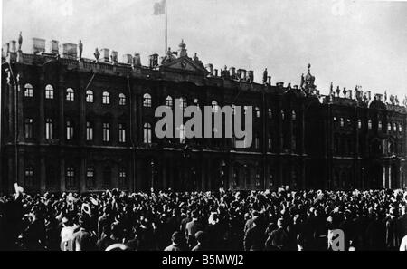 9RD 1914 8 2 A1 Tsar Nicholas Proclamazione della guerra 1914 Grande guerra 1914 18 Russo Proclamazione della guerra il 2 Agosto 20 Luglio il vecchio stile Foto Stock