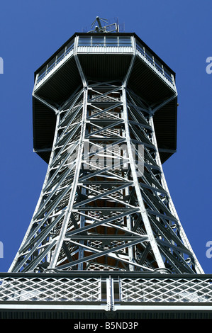 Petrin Hill torre di osservazione a Praga, Repubblica Ceca Foto Stock