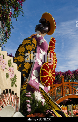 Rose Parade di Pasadena CA, Los Angeles LA, Lathrop K. Leishman vincitore del trofeo bello 'Festival delle Lanterne" galleggiante Foto Stock