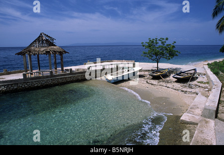 Il piccolo porto di porta al largo di Haiti - per barche a La Gonave isola Foto Stock