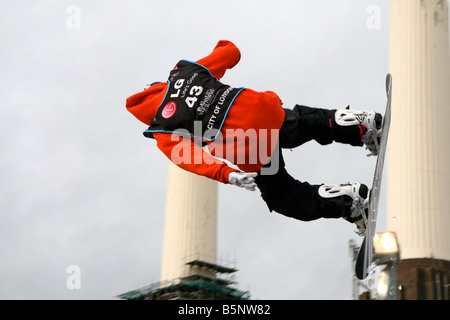 Snowboarder sul pendio a Londra Festival di congelamento Foto Stock