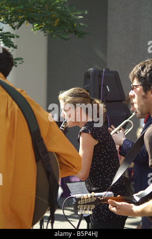 Band presso il Thames Festival di Londra 2008 Foto Stock