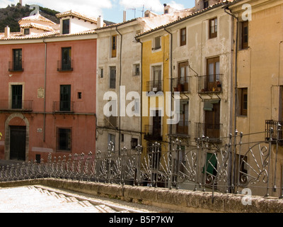 Case nella città vecchia, Cuenca, Spagna Foto Stock