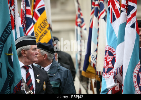 Il Jewish giorno del ricordo presso il cenotafio di Londra Foto Stock