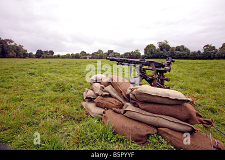 Il tedesco mitragliatrice sul sito del famoso 101st Airborne (banda di fratelli) battaglia alla vigilia del giorno d a Brecourt Manor . Foto Stock