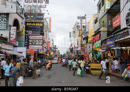 Nehru street a Pondicherry India. Foto Stock