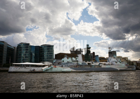 La HMS Belfast sul Fiume Tamigi nel centro di Londra Foto Stock