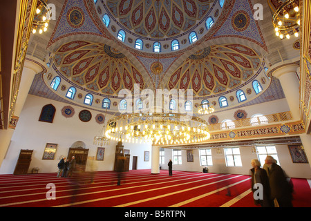 La Moschea Merkez in Duisburg-Marxloh. La moschea più grande in Germania. Foto Stock