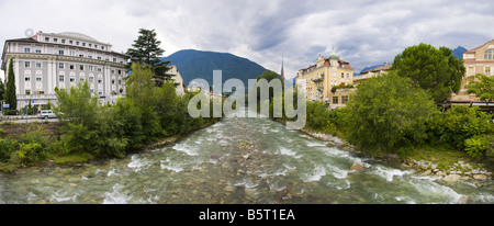 Il fiume Passirio nella città di Merano in Alto Adige (Sud Tirolo), Trentino Alto Adige, Italia. Foto Stock