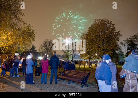 Fuochi d'artificio Clapham Common London UK Europa Foto Stock