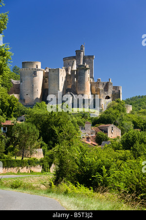 Chateau de Bonaguil, un castello medievale in Lot et Garonne, Francia, Europa Foto Stock