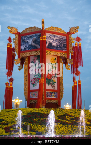 Grande Lanterna cinese Decorazione di piazza Tiananmen Pechino Cina decorazione è per il 1 ottobre di vacanza Foto Stock