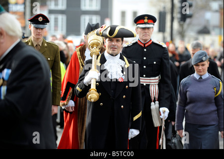 Il macis portatore conduce al Sindaco per l atto di servizio ricordo a Brighton Regno Unito Foto Stock