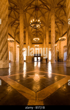 Ex una commodity exchange hall La Lonja de la Seda nel centro storico della città di Valencia Spagna Foto Stock