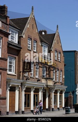 Newmarket Town Center tipiche case White Hart Hotel Suffolk REGNO UNITO Foto Stock