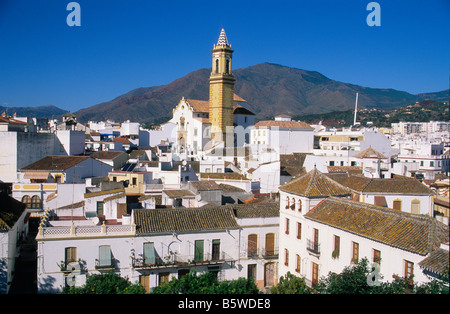 Estepona città vecchia villaggio bianco pueblo blanco Costa del Sol Malaga Provincia Andalucia Spagna Foto Stock