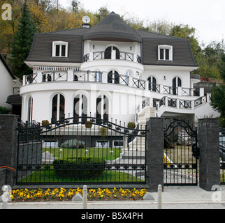 Moderno e lussuoso casa nei sobborghi residenziali di Samobor Croazia Foto Stock