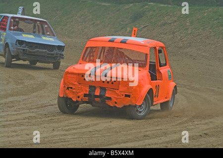 British Leyland Mini Banger Racing Cars Smallfield canalina Surrey Foto Stock