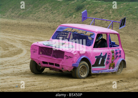 Racing British Leyland Mini Banger stock auto Smallfield canalina Foto Stock